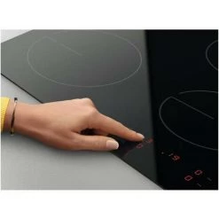 FAURE ELECTROLUX FHRN639K Plaque De Cuisson Vitrocéramique - 3 Zones - 5700W - L59 X P52cm - Revetement Verre - Noir -FAURE Soldes Boutique 58551634 3